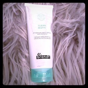 Dr. Brandt Clean Biotic Yogurt Cleanser